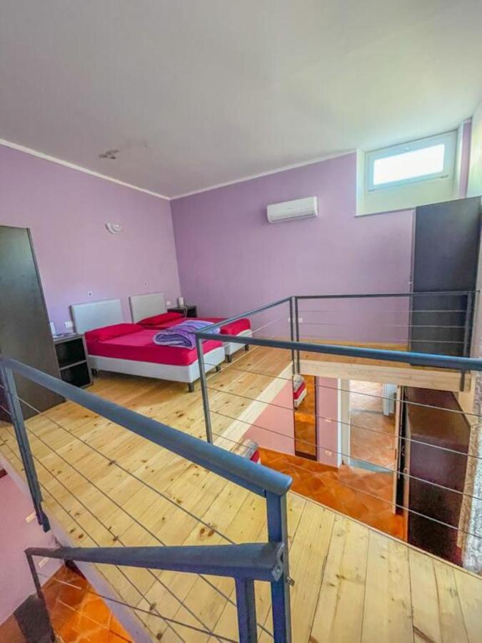 Emerald Palace Albergue *