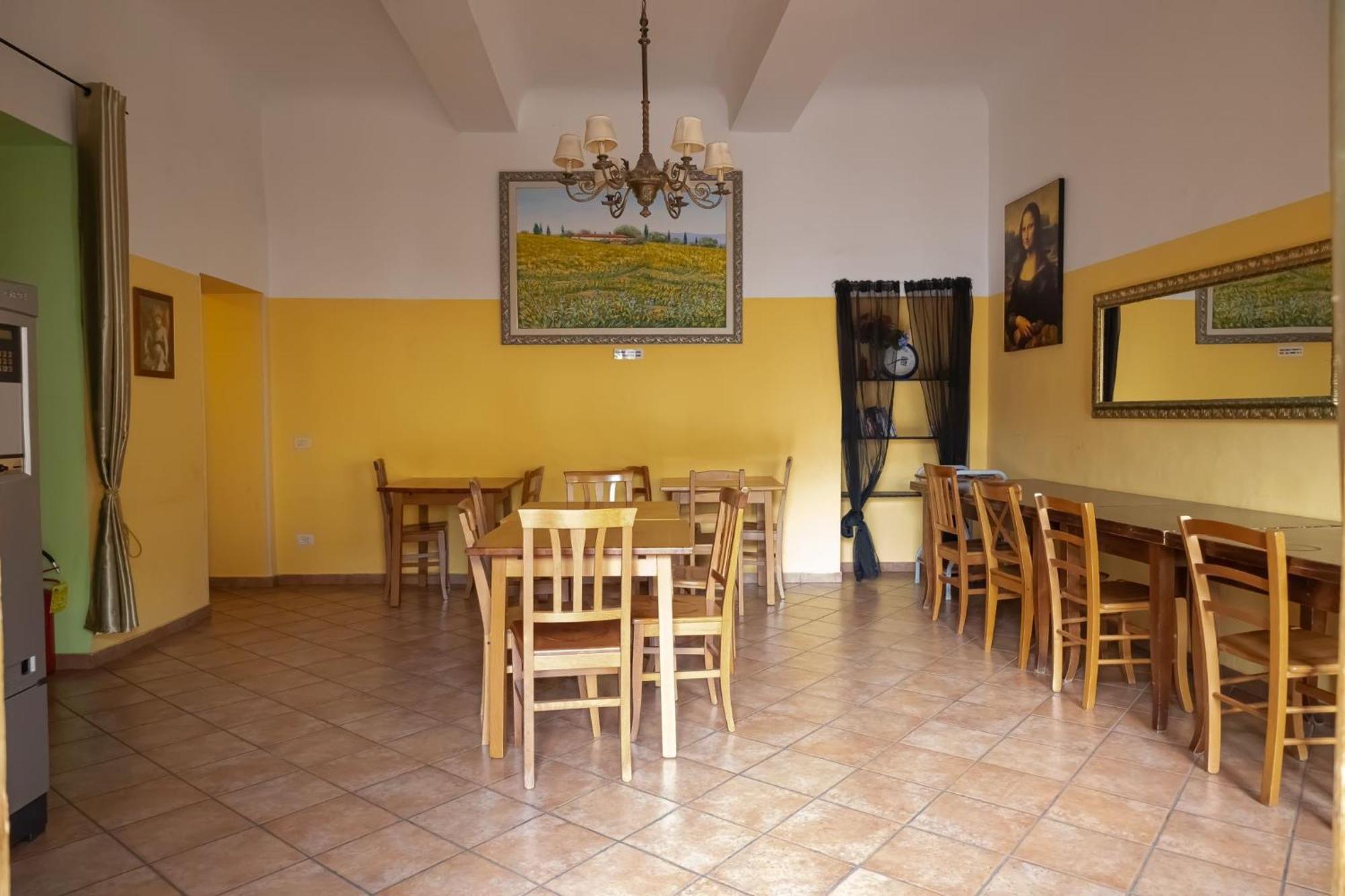 Albergue Emerald Palace *